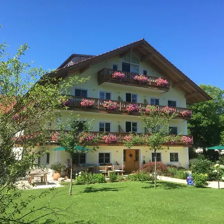 Gastehaus Destina Apartahotel Chieming