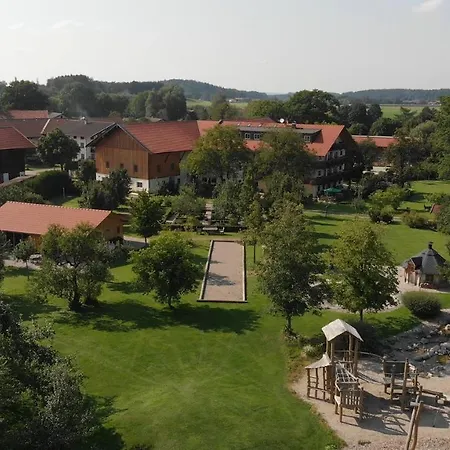 Gastehaus Destina Aparthotel Chieming