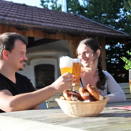 Gastehaus Destina Aparthotel Chieming