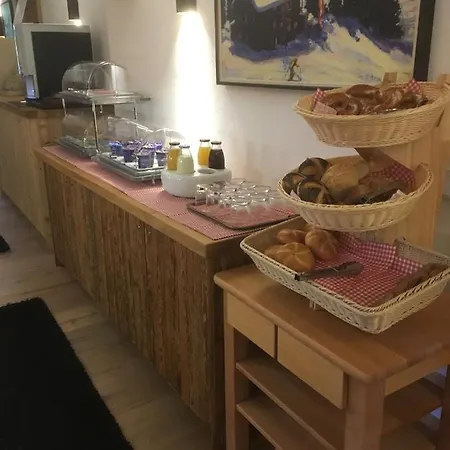 Gastehaus Destina Aparthotel
